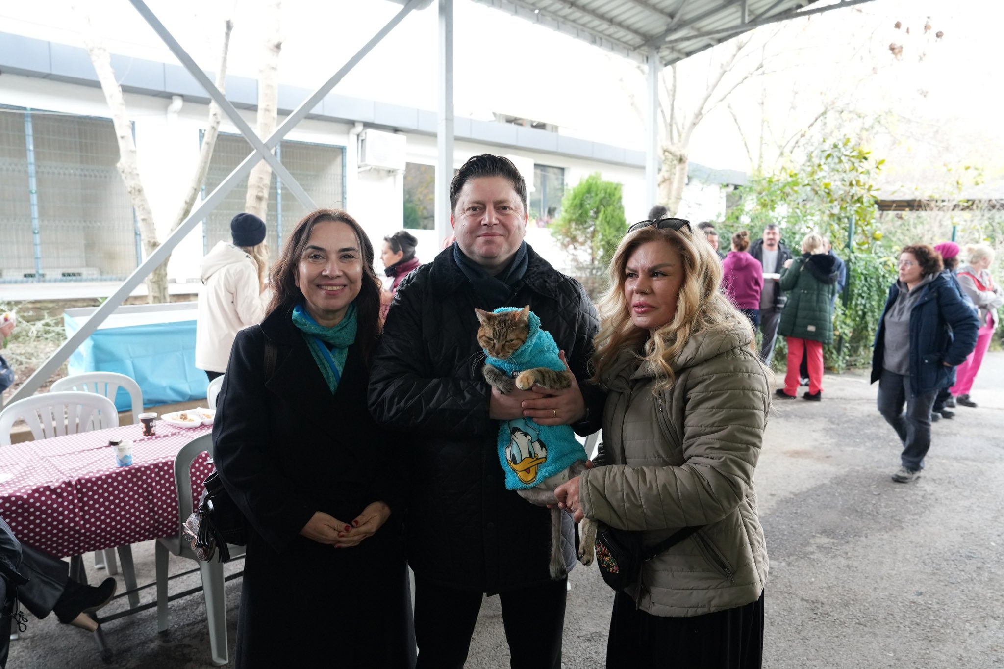 Geçici Hayvan Bakımevi’nde yeni yıl buluşması